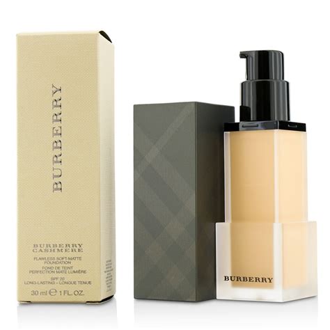 Burberry Beauty 'Cashmere' Foundation 